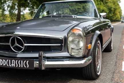Mercedes-Benz SL Series 280 SL Pagoda 16