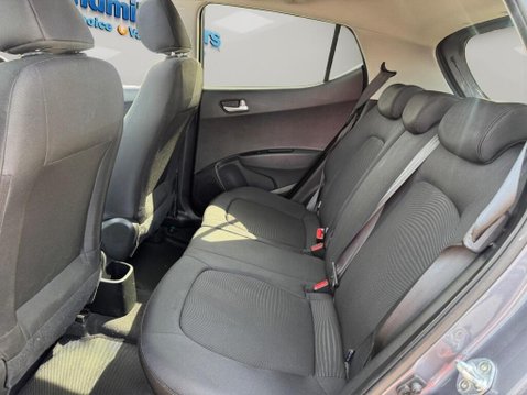 Hyundai i10 1.2 Premium SE Euro 6 5dr 38