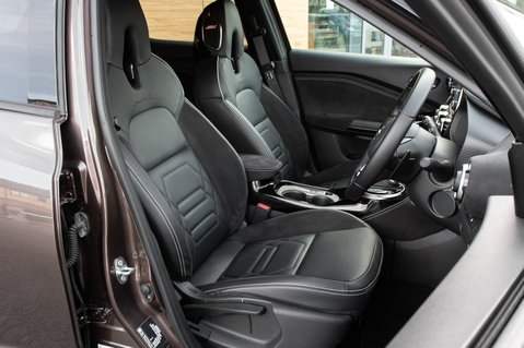 Nissan Juke DIG-T TEKNA PLUS DCT 29