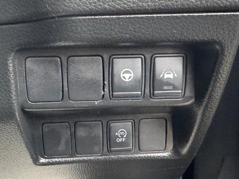 Nissan Qashqai 1.3 DIG-T Tekna Euro 6 (s/s) 5dr 38