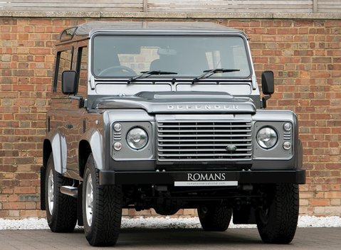 Land Rover Defender 90 TD XS Station Wagon 1