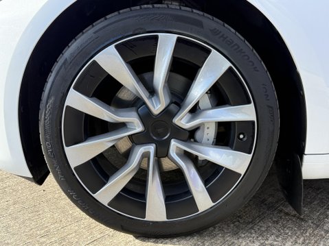 Tesla Model 3 Saloon 4dr Electric Auto RWD (208 ps) 17