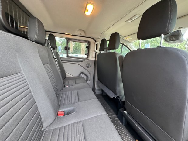 Ford Transit Custom Crew Cab [SOLD MT] SWB L1H1 Limited 320 Air Con Alloys Camera Nav Sensors E 17