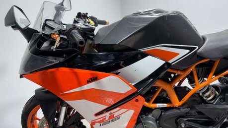 KTM RC 125 2016 33K SPORT BIKE PROJECT BIKE SPARES OR REPAIR 125CC 13