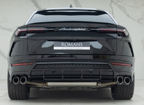Lamborghini Urus 5