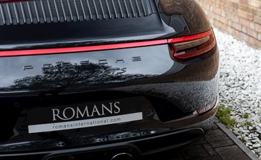 Porsche 911 Targa 4 GTS (991.2) 28