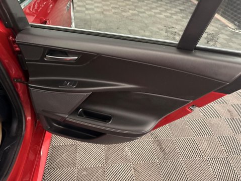 Jaguar XE 2.0i R-Sport Auto Euro 6 (s/s) 4dr 32