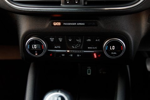 Ford Focus TITANIUM 34