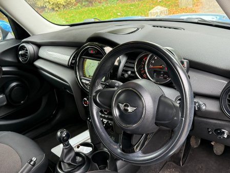 Mini Hatch COOPER D 30