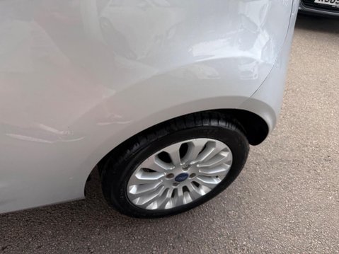 Ford Ka 1.2 Zetec Euro 5 (s/s) 3dr 14