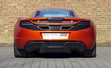 McLaren MP4-12C 8