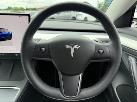 Tesla Model 3 (Dual Motor) Performance Saloon 4dr Electric Auto 4WDE (Performance Upgrade 33