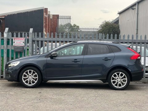 Volvo V40 2.0 V40 Cross Country Professional D3 5dr 10