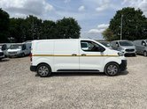 Peugeot Expert MWB L2H1 Low Roof Professional 2700 Air Con Tow Bar EURO 6 NO VAT 5