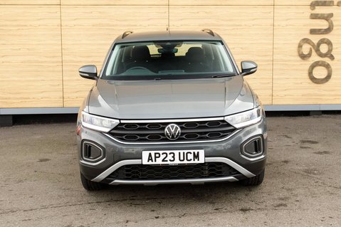 Volkswagen T-Roc LIFE TSI 5
