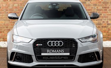 Audi RS6 Avant Performance 4