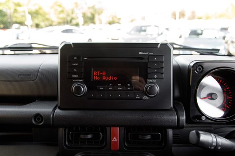 Suzuki Jimny SZ4 22