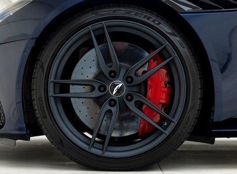 Aston Martin DBS Superleggera 8