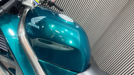 Honda VFR 1997 ONLY 15K GREAT LOOKING LIGHT PROJECT BIKE CLASSIC TOURER 750CC 10