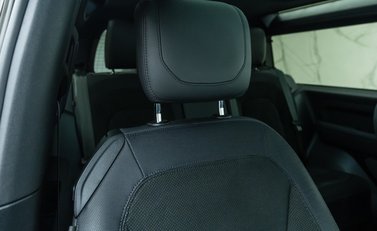 Land Rover Defender 90 V8 P525 15