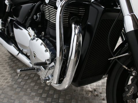 Triumph Thunderbird THUNDERBIRD STORM 23