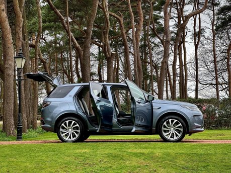 Land Rover Discovery Sport R-DYNAMIC HSE PHEV 28