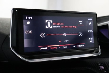 Peugeot 2008 PURETECH S/S ALLURE PREMIUM 40