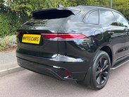 Jaguar F-Pace 2.0 D200 MHEV R-Dynamic Black Auto AWD Euro 6 (s/s) 5dr 58