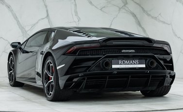 Lamborghini Huracan LP640-4 EVO 7