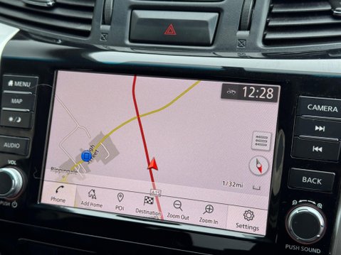 Nissan Navara 2.3 dCi Tekna Auto 4WD Euro 6 4dr 18