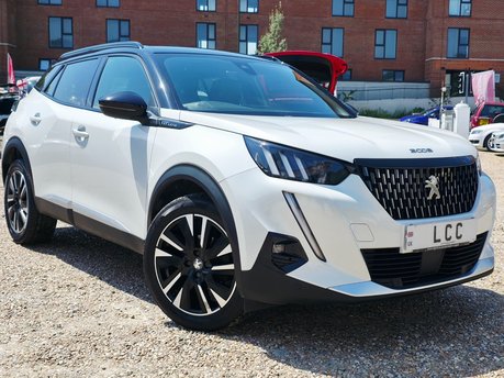 Peugeot 2008 1.2 PURETECH S/S GT LINE STUNNING CAR! APPLE CARPLAY! ANDROID AUTO!