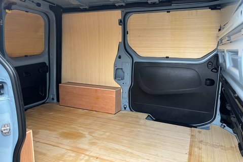 Renault Trafic SL28 Business Plus 130 ps dCi - Twin Side Loading Doors 12