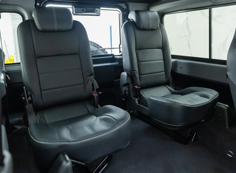 Land Rover Defender 90 XS 12