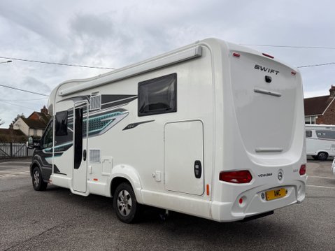 Swift Voyager 594 14