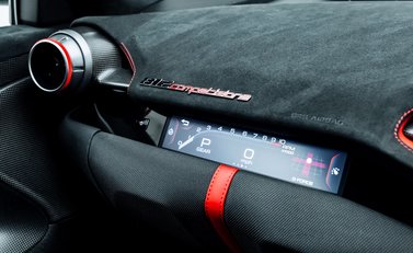 Ferrari 812 Competizione 19
