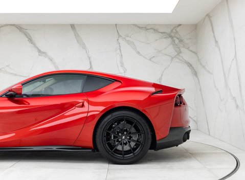 Ferrari 812 Superfast 36
