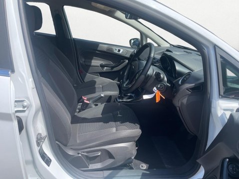 Ford Fiesta 1.0T EcoBoost Zetec Euro 6 (s/s) 5dr 12