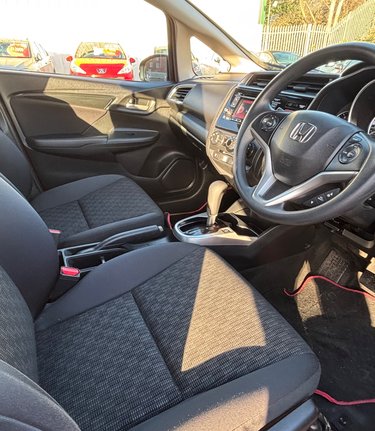 Honda Jazz I-VTEC S AUTOMATIC LOOK! ONLY 50000 MILES! £20 ROAD TAX 4 SERVICES 3