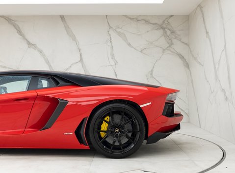 Lamborghini Aventador LP 700-4 Pirelli Edition 31