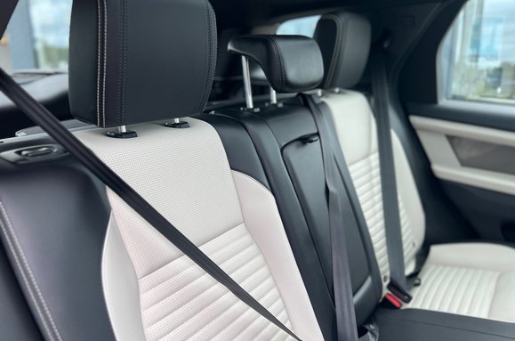 Land Rover Discovery Sport URBAN EDITION D200 MHEV AUTO 24
