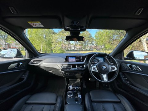 BMW 1 Series 2.0 M135i Auto xDrive Euro 6 (s/s) 5dr 4