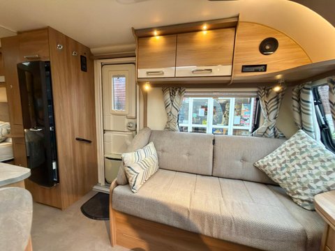 Bailey Pegasus Brindisi GT70 15