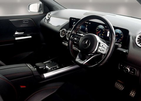 Mercedes-Benz GLA 1.3 GLA 180 AMG Line Premium Auto 5dr 39
