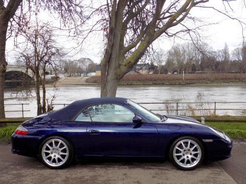 Porsche 911 CARRERA 2 CONVERTIBLE 76