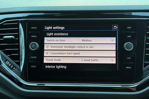 Volkswagen T-Roc R TSI 4MOTION DSG - LAPOIZ BLUE -FULL VOLKSWAGEN SERVICE HISTORY -CARPLAY 47