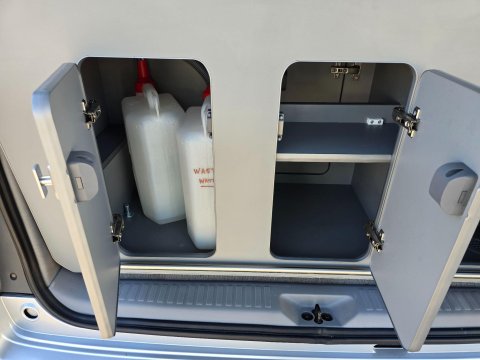 Mazda B Friendee Aero City Runner 18