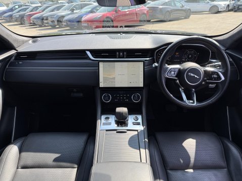 Jaguar F-Pace 2.0 D200 MHEV R-Dynamic HSE SUV 5dr Diesel Auto AWD Euro 6 (s/s) (204 ps) 27