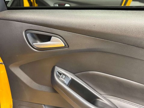Ford Focus 2.0 Focus ST-3 T 5dr 53
