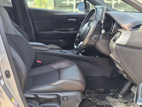 2017 Toyota C-HR thumbnail 20