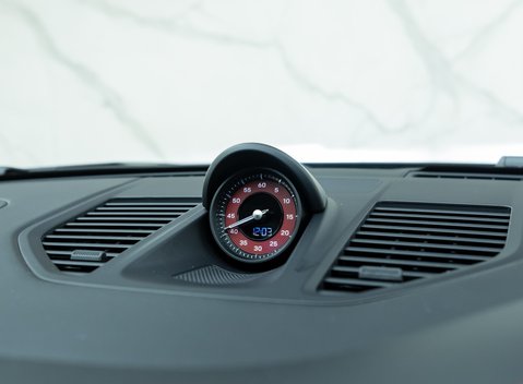 Porsche 911 Carrera GTS (992) 19